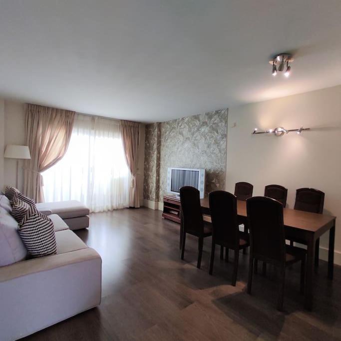 Miramar 3 Apartment *