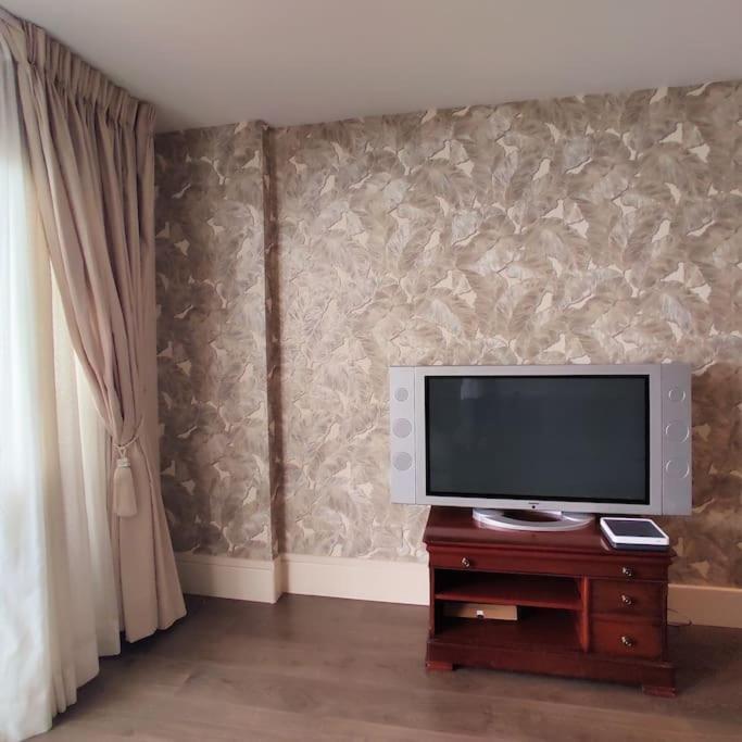 Miramar 3 Apartment